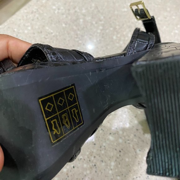 Aldo Platform Womens Sandal wide thick heel. - Picture 7 of 7